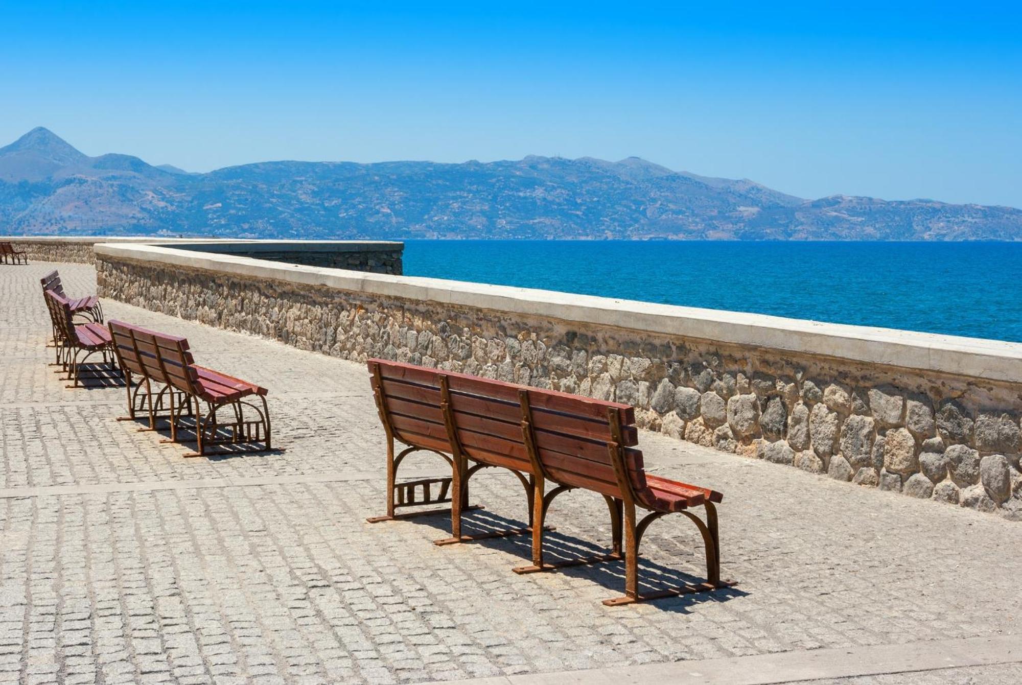 Holiday House Heraklion Deluxe Bagian luar foto